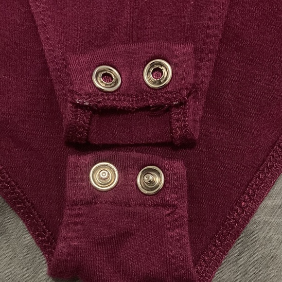 Forever 21 shortsleeved bodysuit size S - Picture 6 of 8